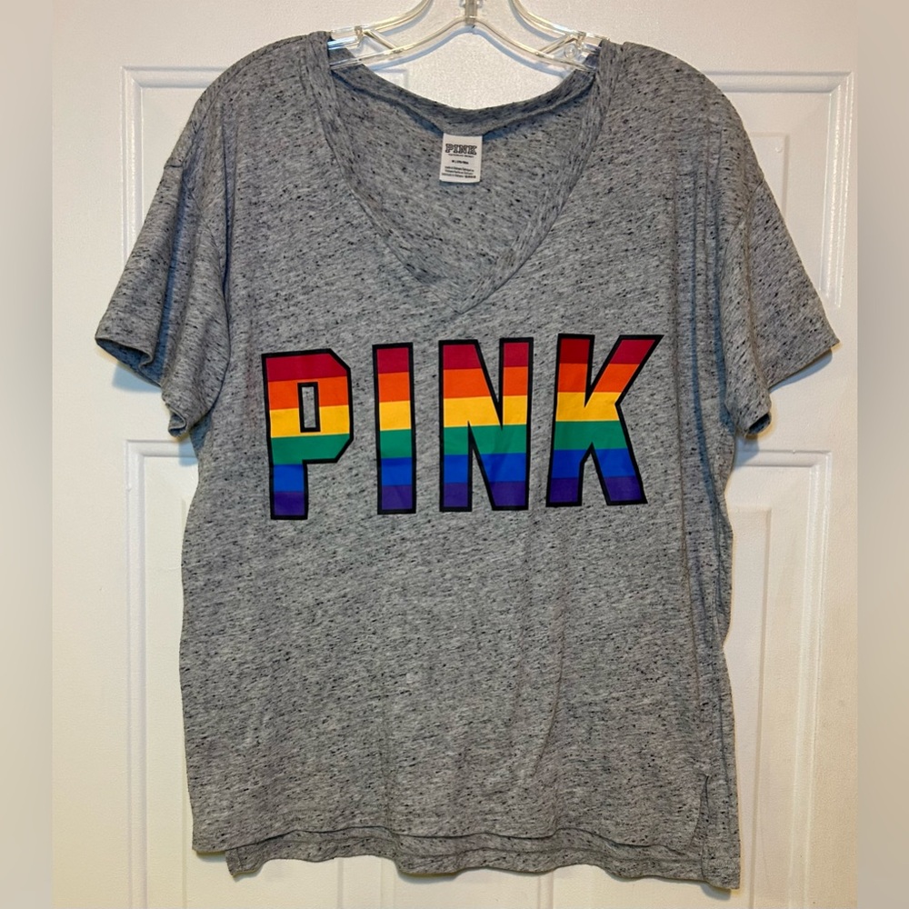 Victorias Secret Pink V-neck T-shirt M Rainbow‎ Heart Gray Pride Love